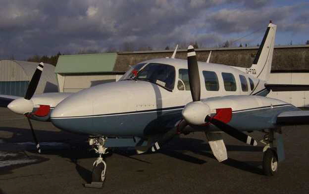 Helikopteri Gazela Gazella Robinzon Robinson Beograd Srbija Avioni Beograd Srbija Helikopteri na iznamljivanje Beograd Avioni na iznajmljivanje Srbija Airplain Piper for rent in Serbia Avion Pajper na iznajmljivanje Renting Helicopters Airplanes Belgrade Serbia Rentiranje Helikoptera Beograd Avio taksi Beograd Avio Taxi Belgrade Serbia -  Lux Car Limuzine