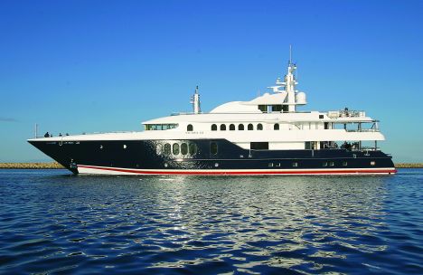 Jahte Gliseri Brodovi na iznajmljivanje i prodaju Crna Gora primorje Budva, Herceg Novi, Kotor, Jahte i brodovi Beograd Jachts for renting in Montenegro Jachting Budva Kotor Herceg Novi -  Lux Car Limuzine Beograd